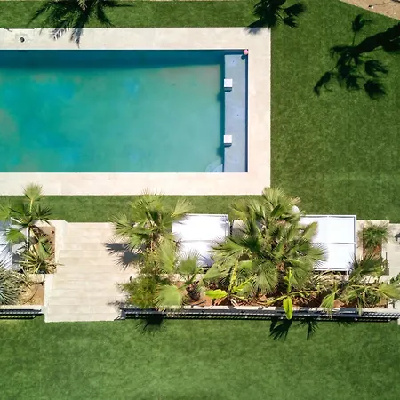 Villa Brand New 6 Bedroom With Pool *
