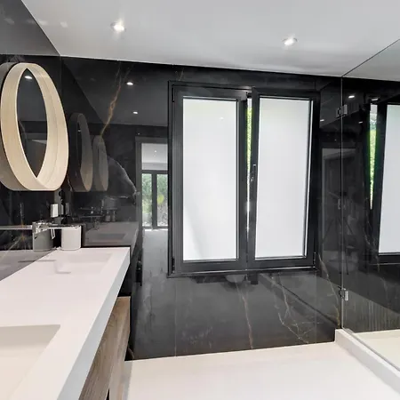 Brand New 6 Bedroom With Pool Villa *