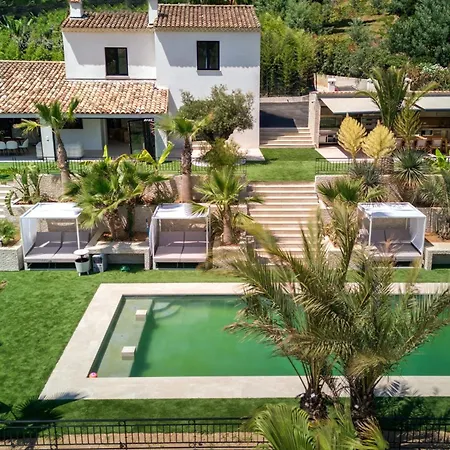 Villa Brand New 6 Bedroom With Pool *